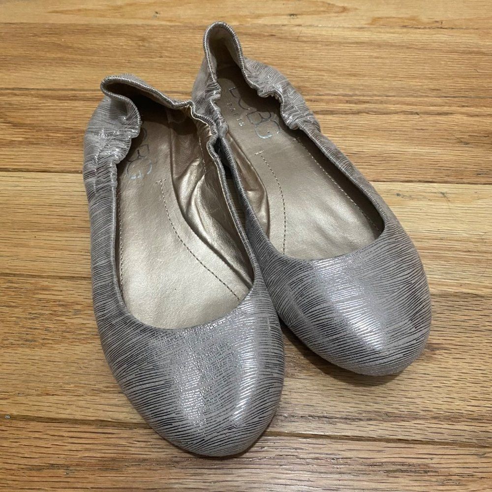 BCBGeneration women's scrunched heel slip on flats size 6.5